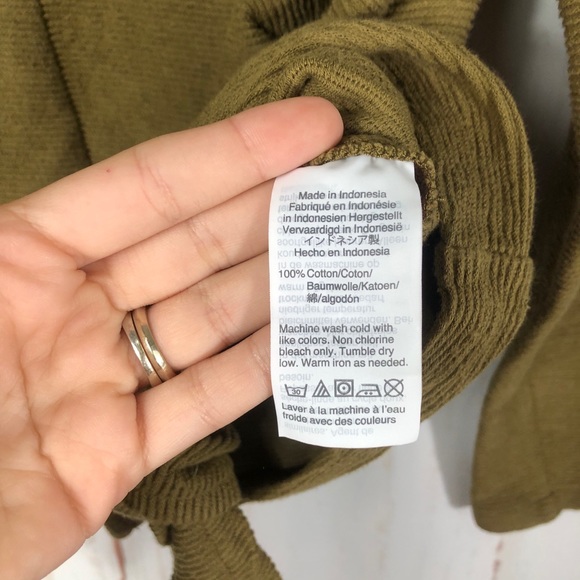 Texture & Thread X Madewell Olive Cropped Top - Picture 4 of 6